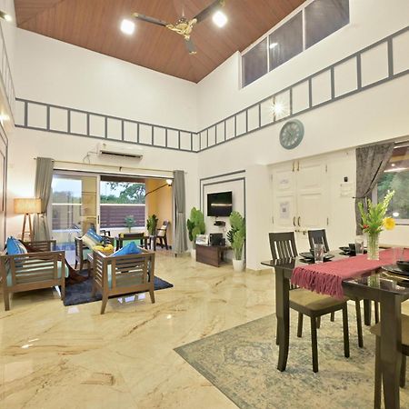 Ekostay - Pinewood Villa Alībāg Buitenkant foto
